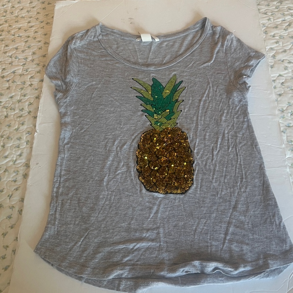 H&M T-shirt with Sequin Pineapple - Gray, Size Small